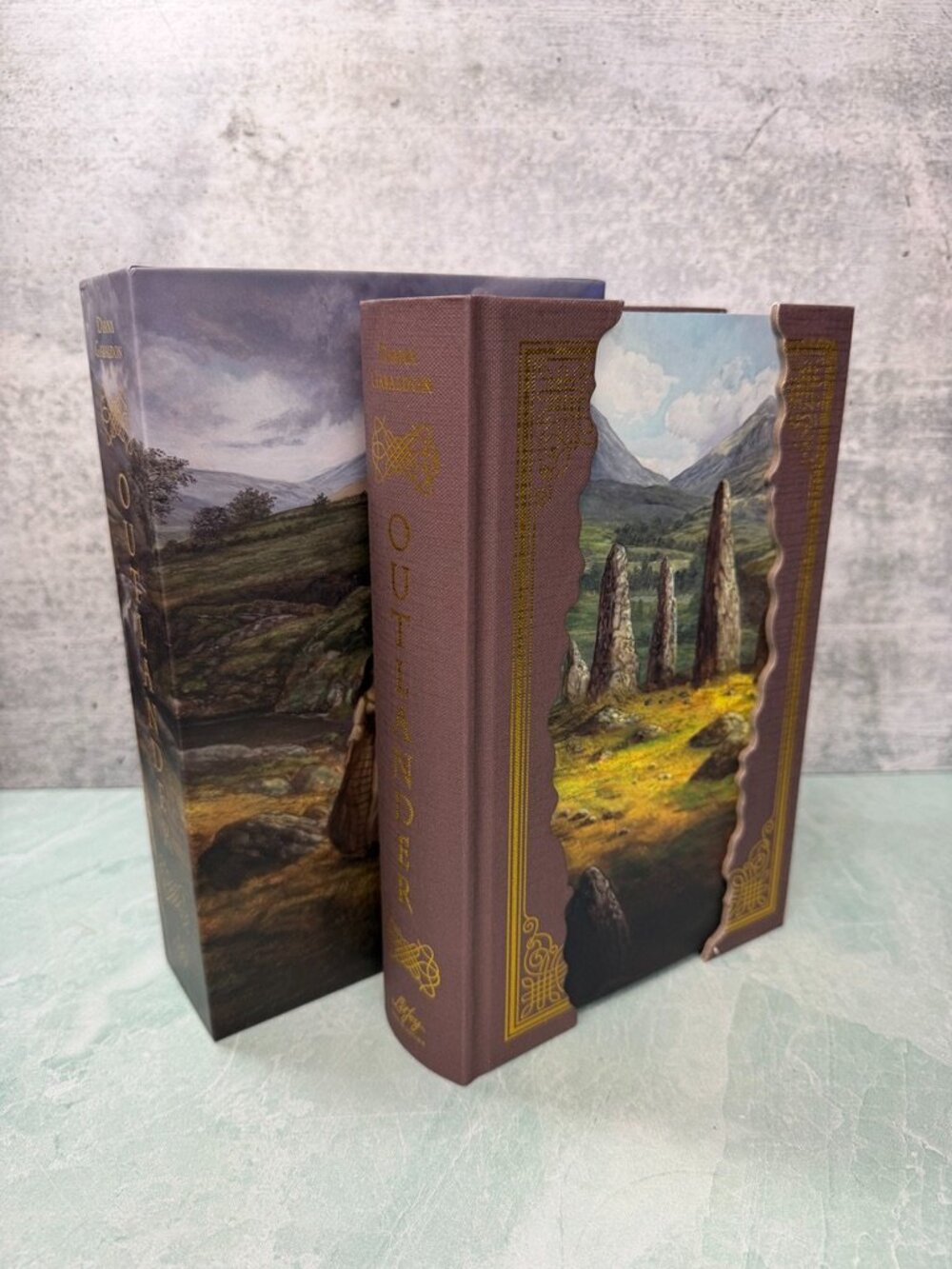 Litjoy Crate Outlander Signed & Annotated Edition with Sleeve Hardback